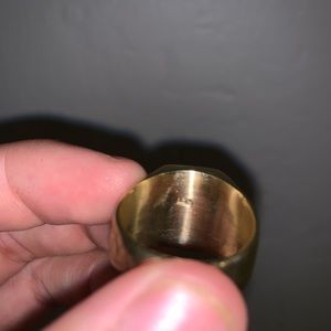 18k gold ring